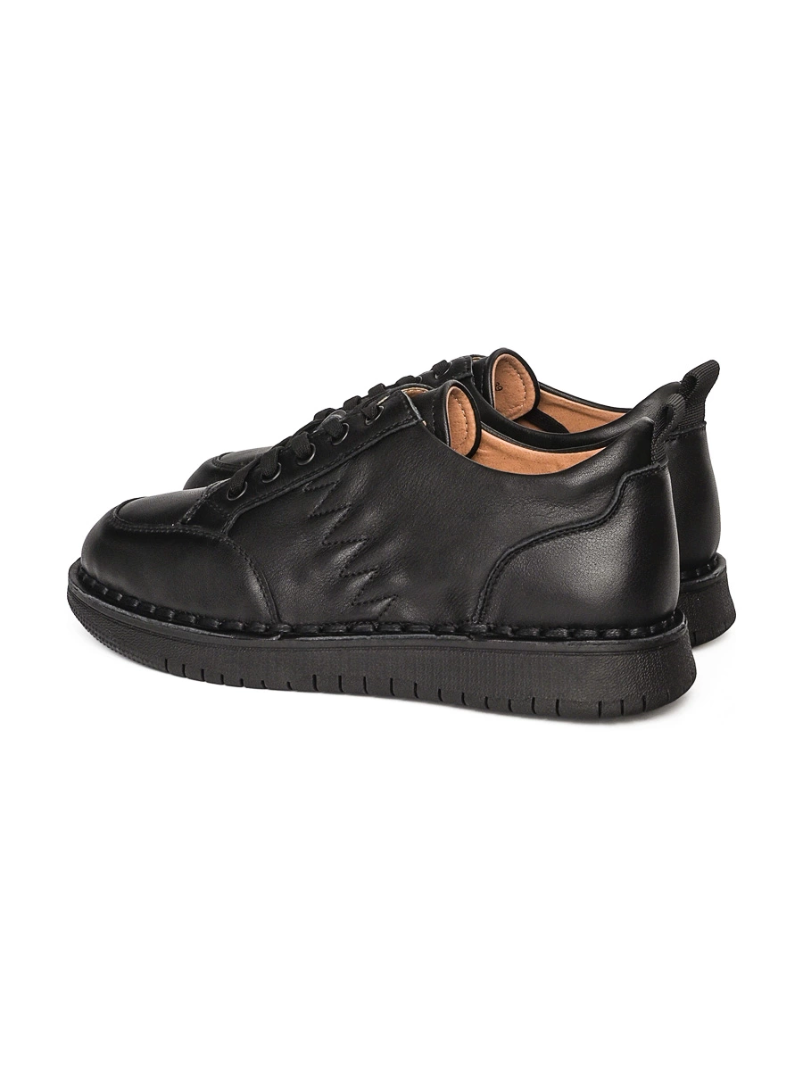 Туфли черного цвета на шнуровке